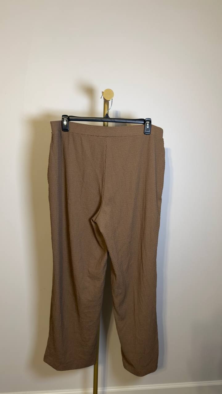 Anne  Klein  Plus  Size   Cropped  Pants  Brown  2X  Pre‑Owned  Good  $89