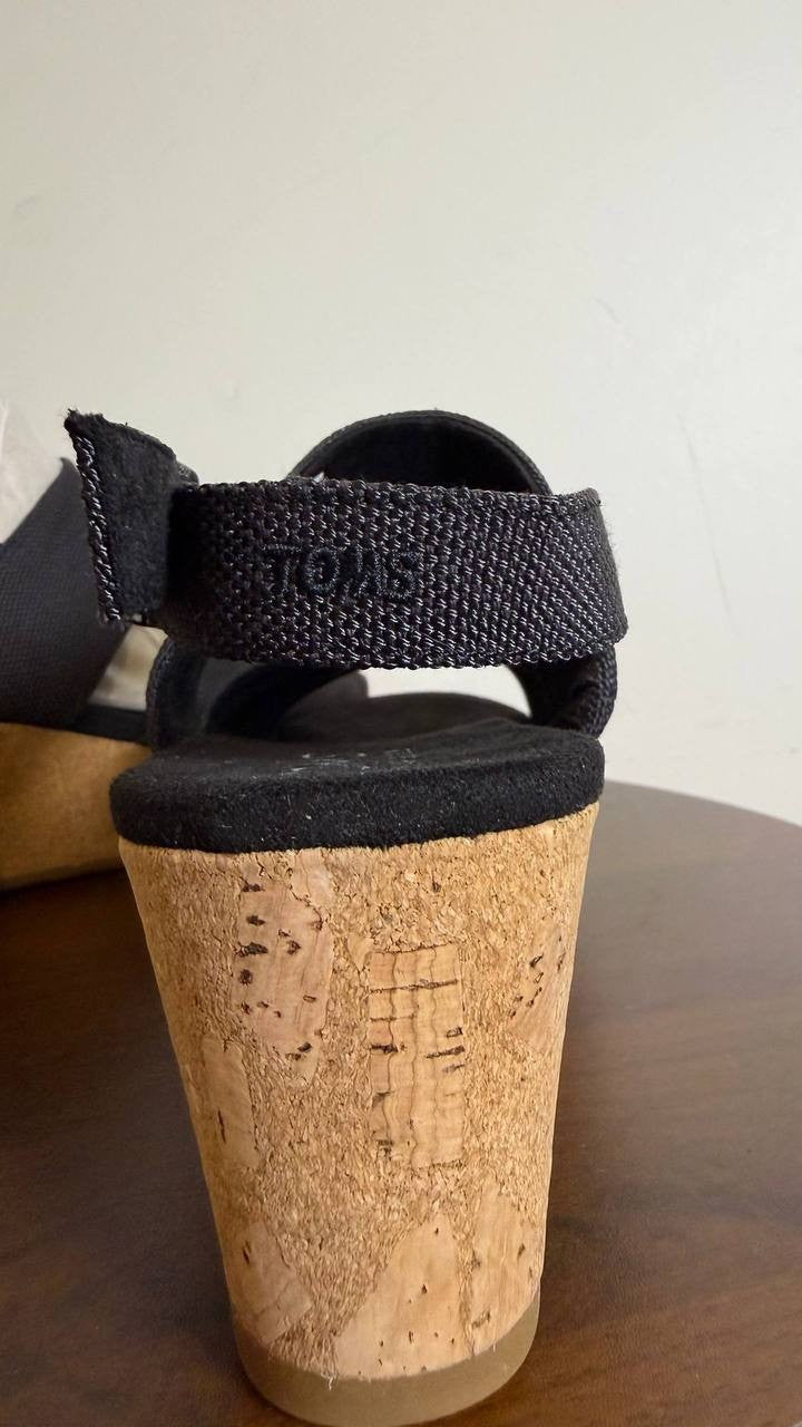 Toms Wedge Sandals 8.5 Black Textile Espadrille New in Box