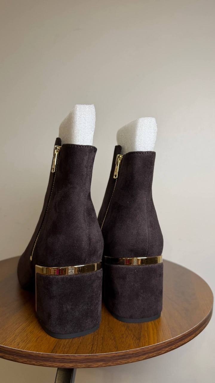 DKNY Kylah Block Heel Booties Brown Suede Women’s 7.5 NWB Square Toe $159