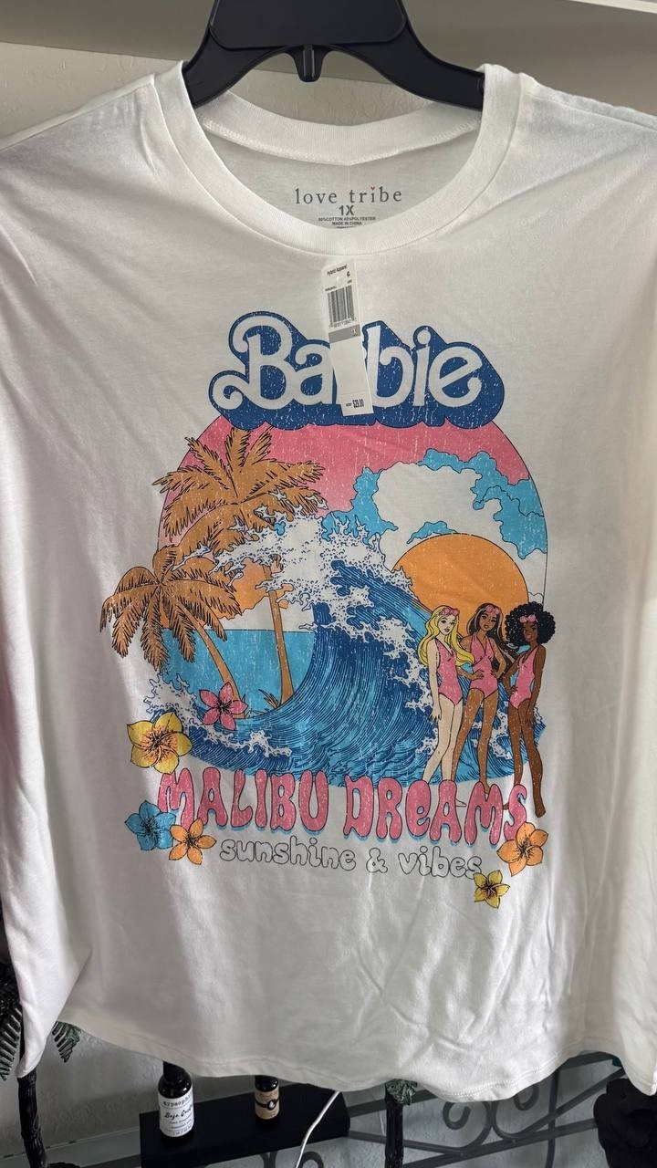 Lot of 3 1X Graphic T-Shirts Women Peanuts Barbie Hello Kitty Set of 3