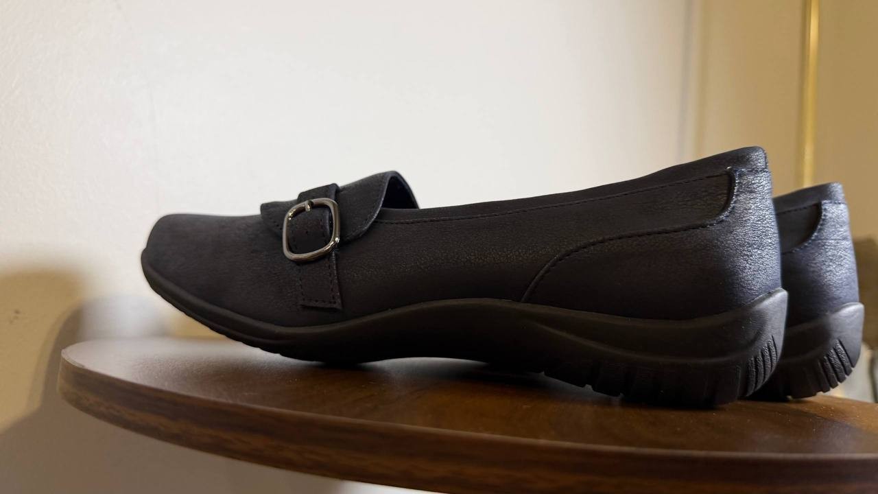 Easy Street Cinnamon Slip‑Ons 9 Navy Faux Leather Square Toe Comfort NIB msrp$60