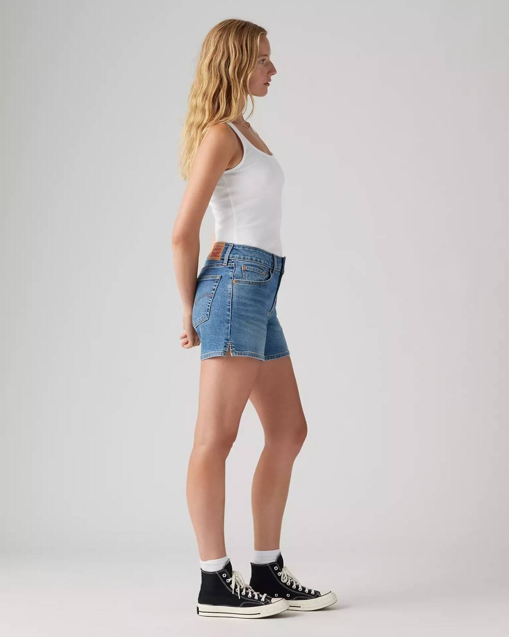 Levi’s A‑Line Women’s Shorts Medium Wash Size 33 Pre‑Owned Fair  $10