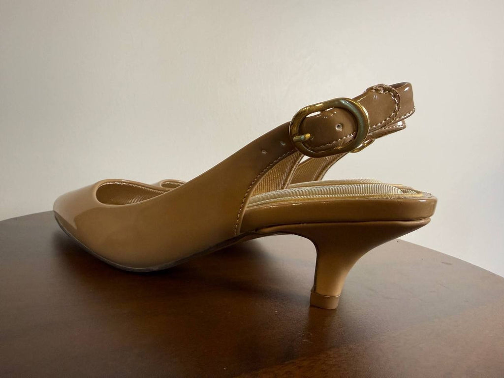Easy Street Faye Slingback Pumps – Nude Patent – Size 5.5M – Manmade –New in Box