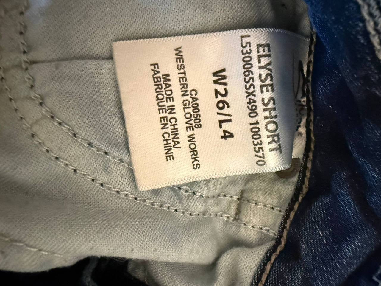 Silver Jeans Co. Elyse Stretch Shorts – Size 26W – NWT