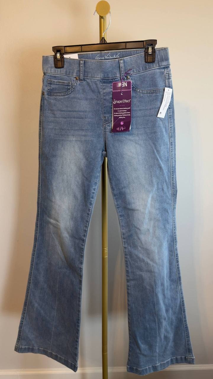 Gloria Vanderbilt Shape Effect Pull‑On Flared‑Leg Jeans Sonoma Valley 4 NWT $54