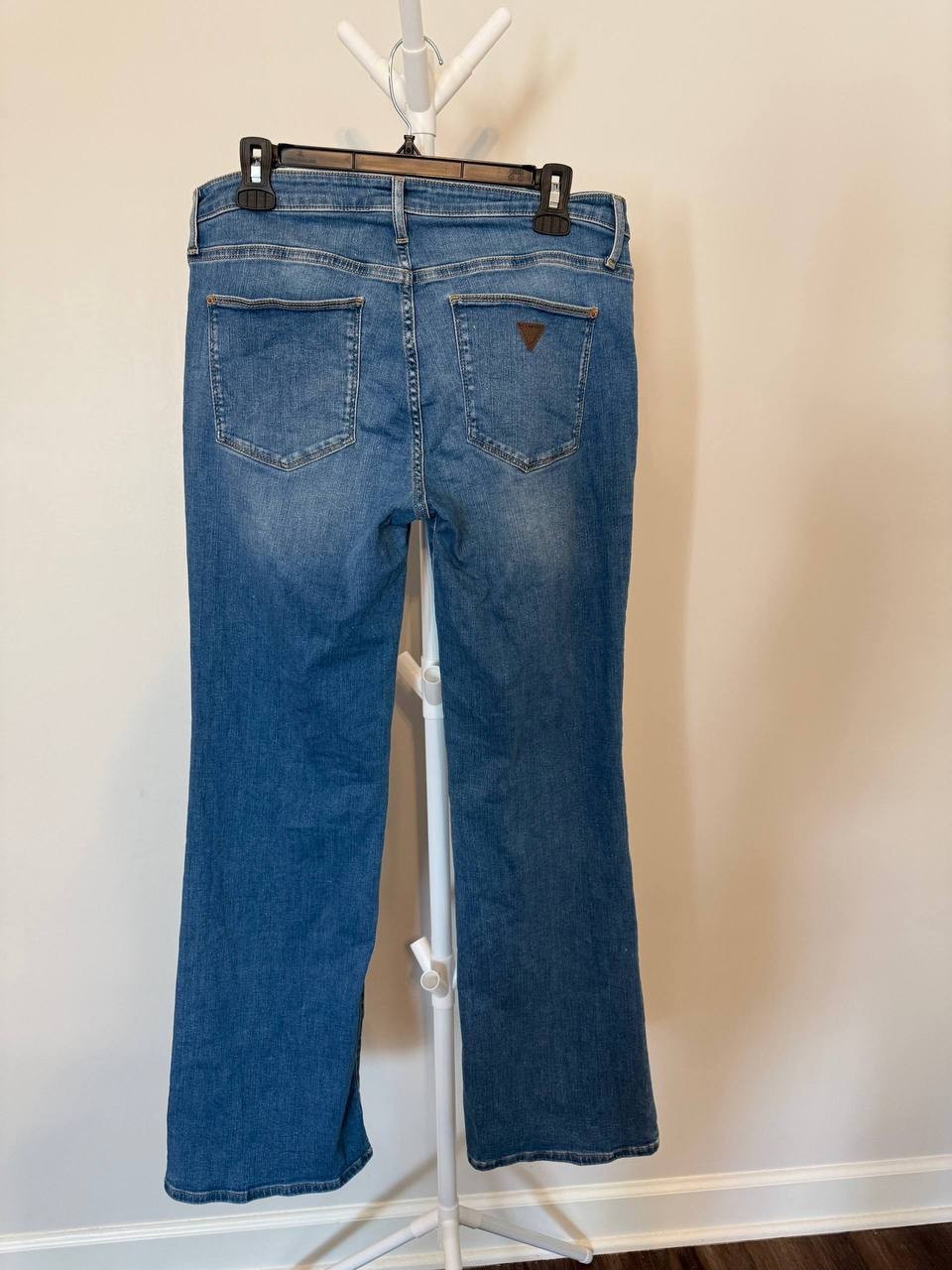 GUESS Sexy Mid‑Rise Bootcut Jeans – Size 30 – Pre‑Owned – $108