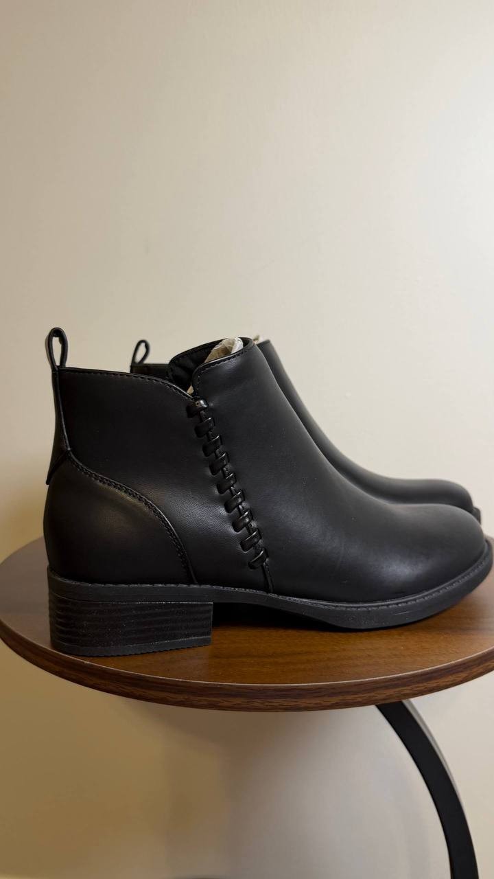 Easy Spirit Lorand Booties 6.5M Black Faux Leather Almond Toe New In Box msrp$99