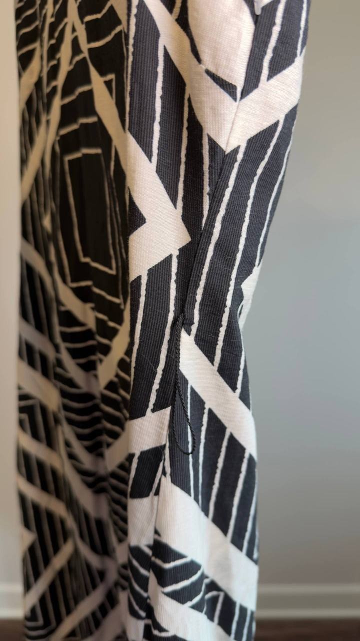 Karl Lagerfeld Paris Geo‑Print V‑Neck Midi Dress Black/White M NWOT $159