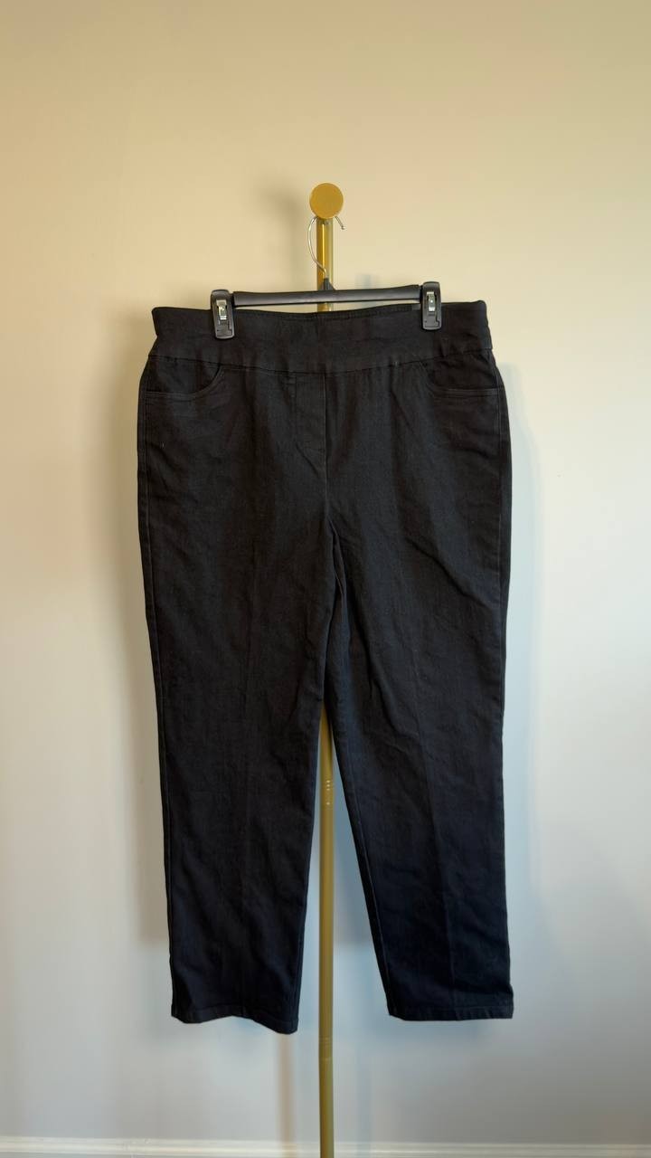 Alfred Dunner Missy Classics Proportioned Short Pant Black 12P NWT $59.50