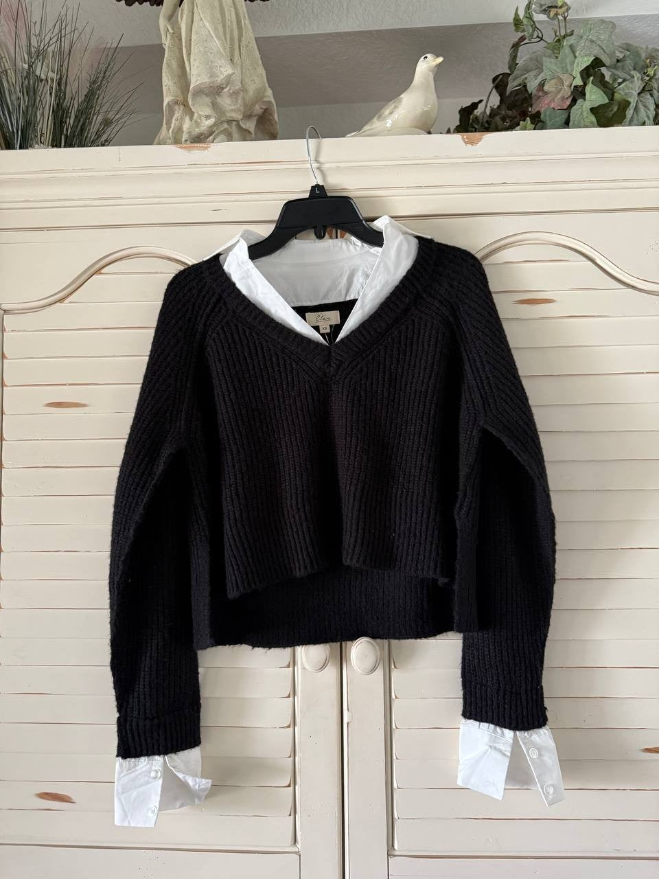 Elan Layered Look Sweater - Gray/Black XS, V-Neck Raglan Sleeves Relaxed