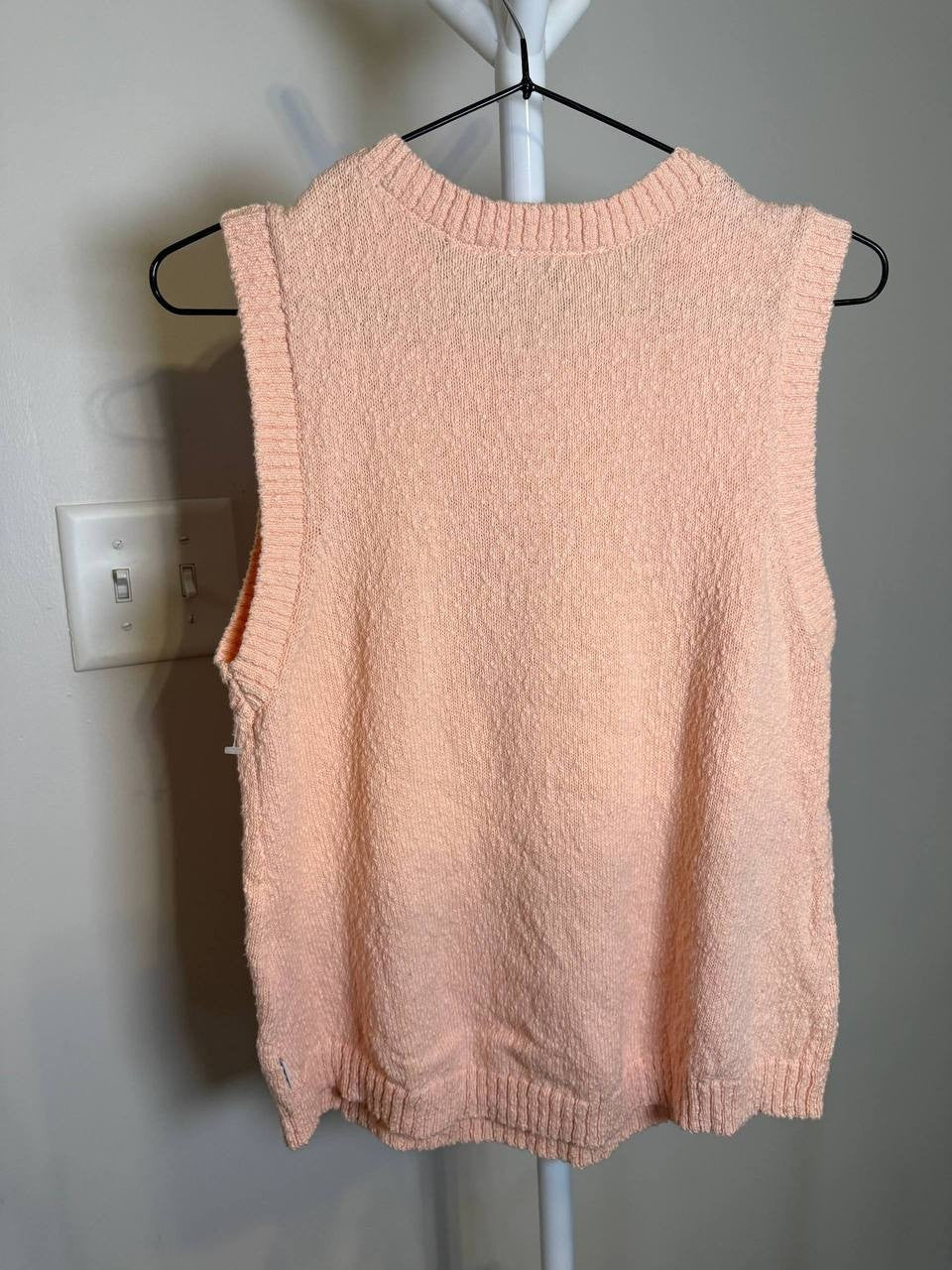 DKNY Jeans Sleeveless Ribbed Knit Top – Size M – NWT – Peach – $49