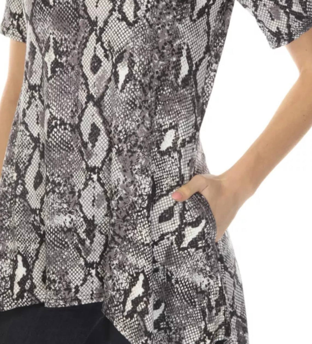 White Mark Cold Shoulder Snake Print Swing Top Gray XL NWOT $72