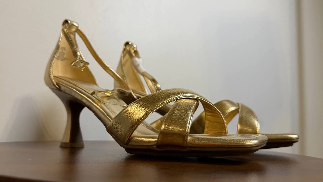 Anne Klein Gold Man‑Made Ankle Strap Dress Sandals 7M New in Box $79