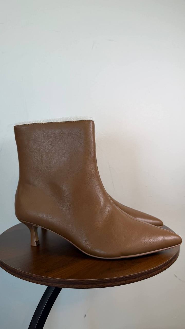 Journee Collection Arely Women’s Pointed Toe Booties Brown 10M Vegan Leather $10