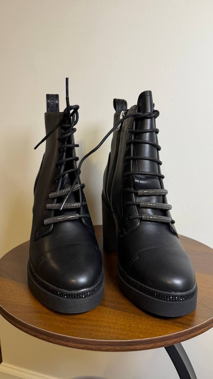 DKNY Platform Heel Boots 8.5 Black Textile Zippered Modern New In Box msrp$159