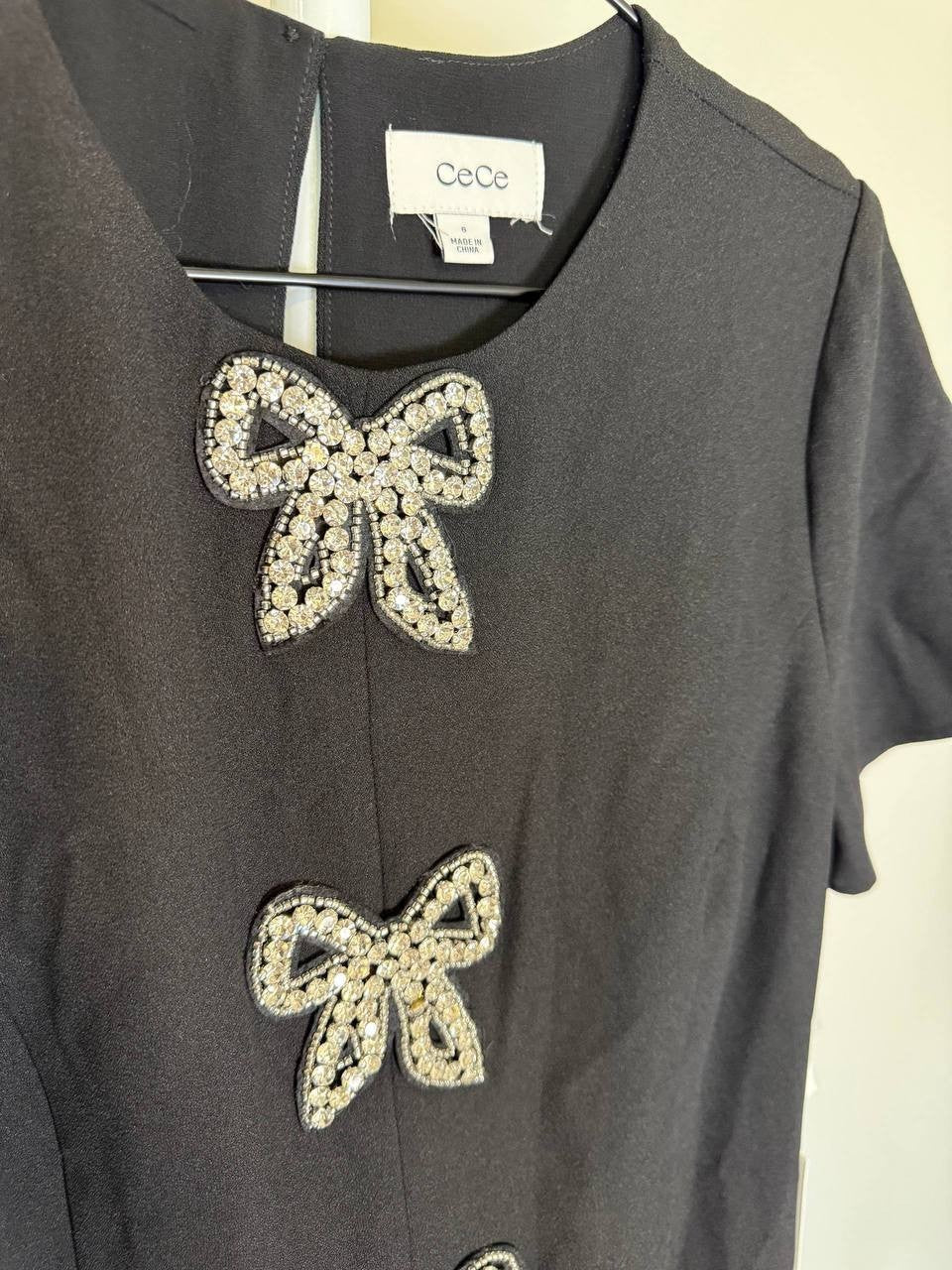 CeCe Sequin Bow Shift Dress –Black– Size 6 – NWOT