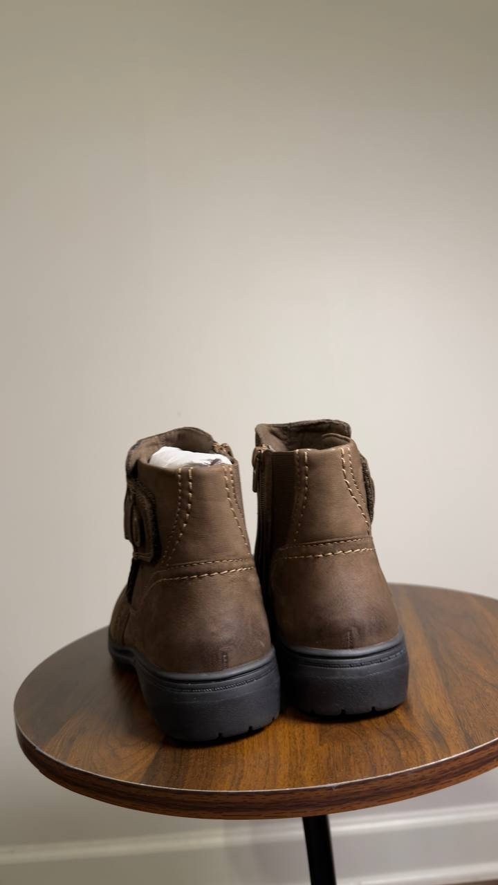 Clarks  Carleigh  Style  Boots  Brown  Nubuck  7.5M  New  $130