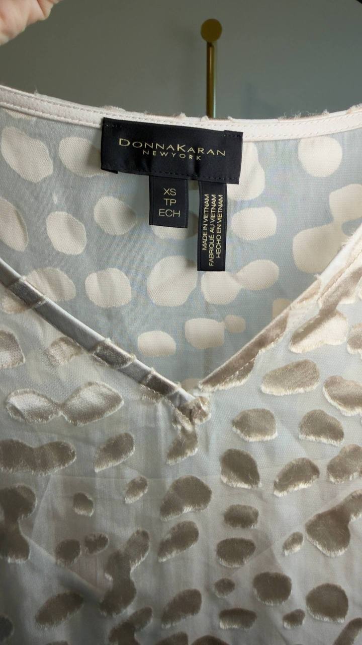 Donna Karan NY Cap‑Sleeve Silk‑Blend Burnout Blouse Beige XS NWT $129