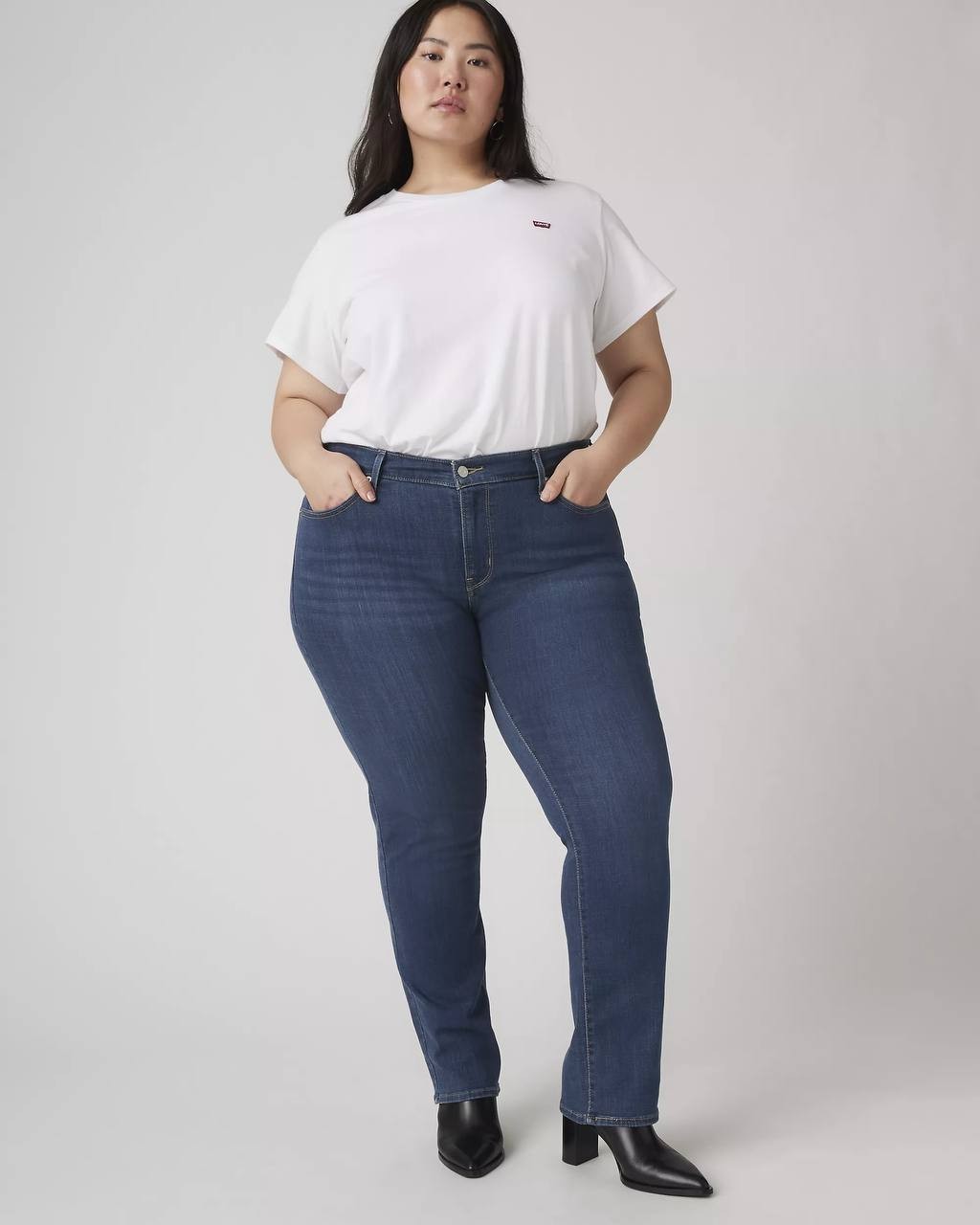 Levi’s Classic Straight Women’s Jeans Plus Size Blue 22W NWT $59.50