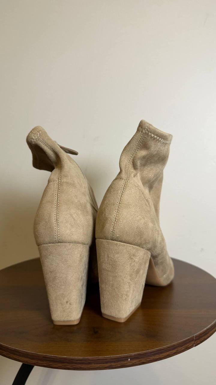 On•34th True Taupe Fabric Block Heel Booties 8M New in Box MSRP $99.90