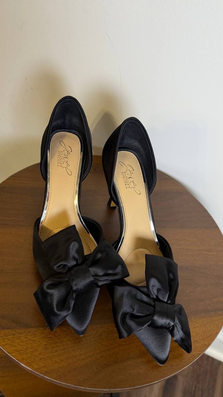 Badgley Mischka Jewel Pumps 7 Black Satin Pointed Toe Stiletto Heel NIB msrp$119