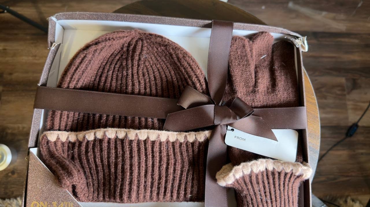 On  34th  Ribbed  Beanie  &  Gloves  Boxed  Set  Brown  One  Size  NWT  $68 