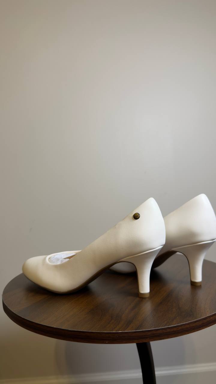Life Stride  Pumps  White  6.5M  New  $80