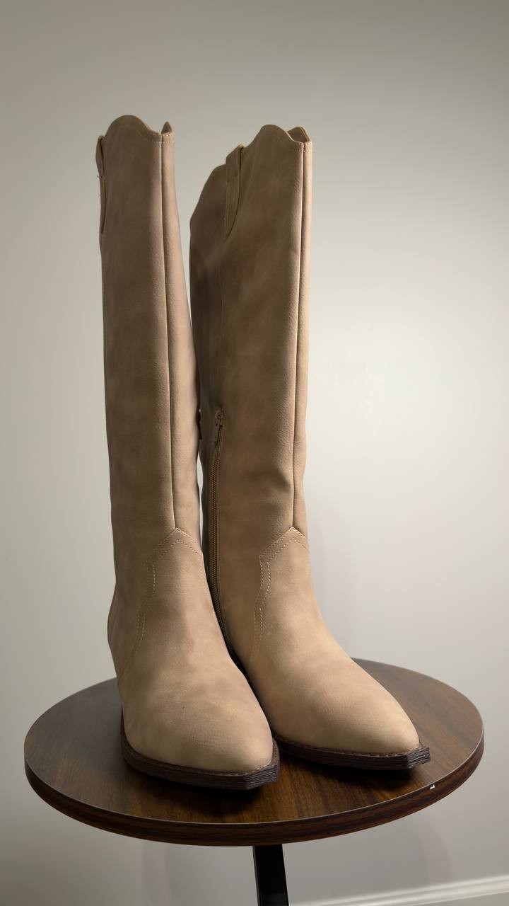 DV  Dolce  Vita  Greva   Western  Boots  Stone   9  New  No  Box  $110