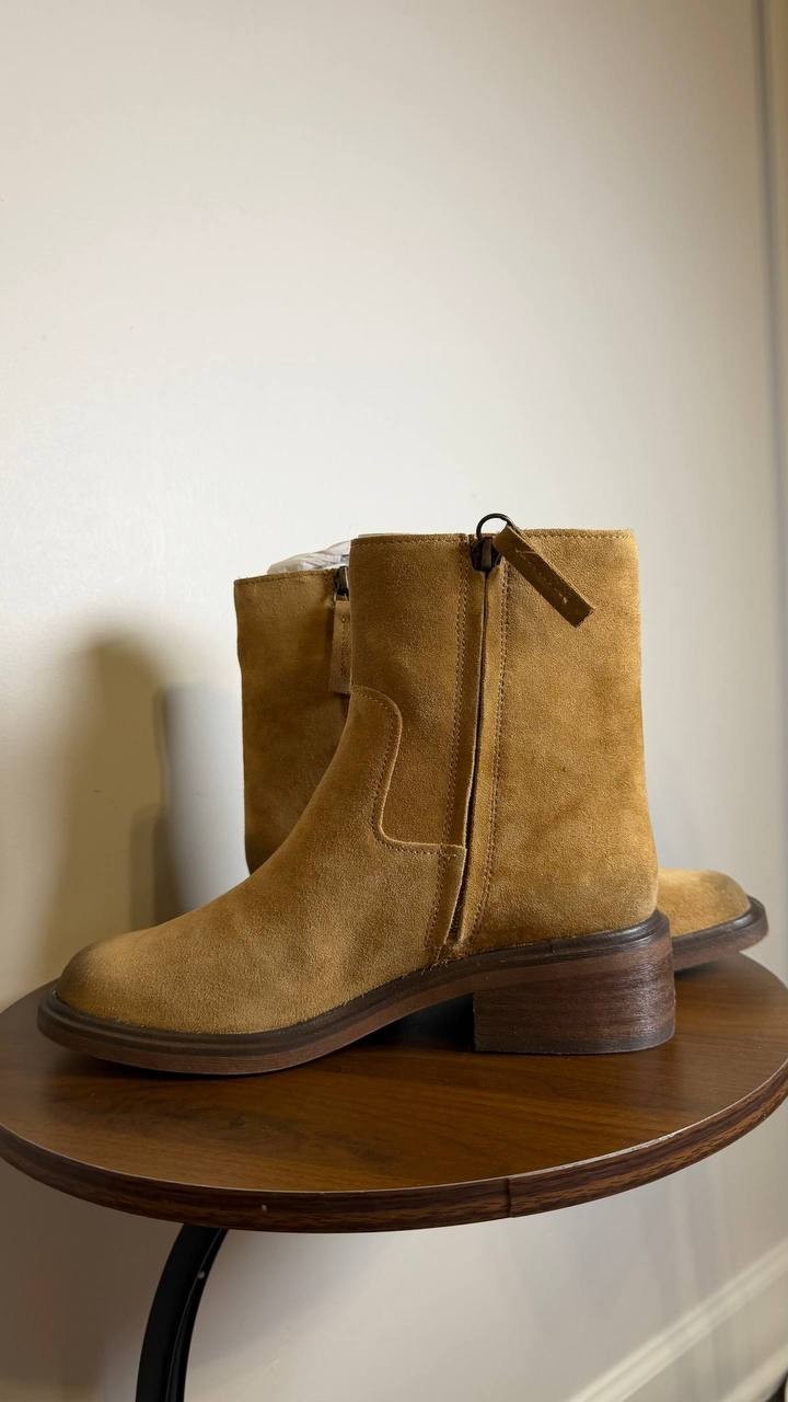 Franco Sarto Suede Booties 6.5M Tan New in Box MSRP $185