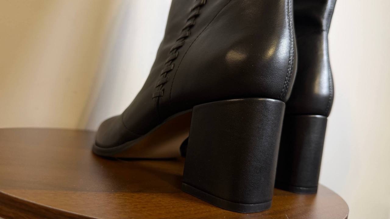 Vince Camuto Lorrys Boots 7.5M Black Leather Almond Toe Block Heel NIB$199