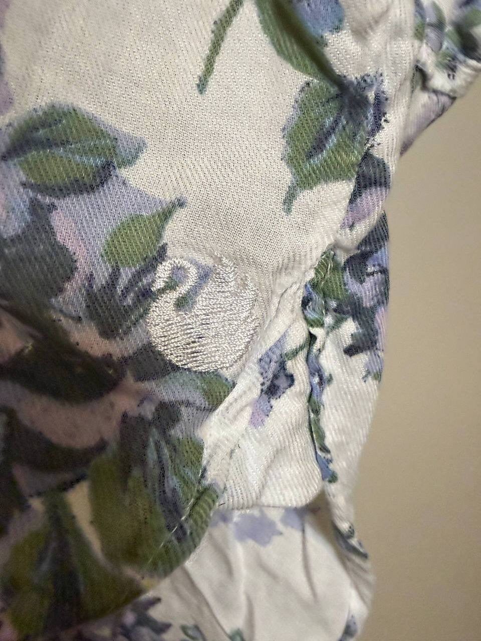 Gloria Vanderbilt Amanda Button‑Front Shirt – Size M – NWT –