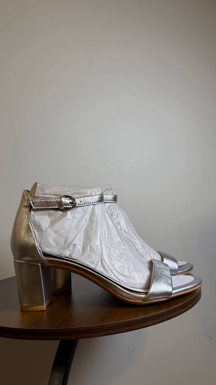Naturalizer Women’s Vera Dress Sandal Silver 8.5M Leather MSRP $135 NWB