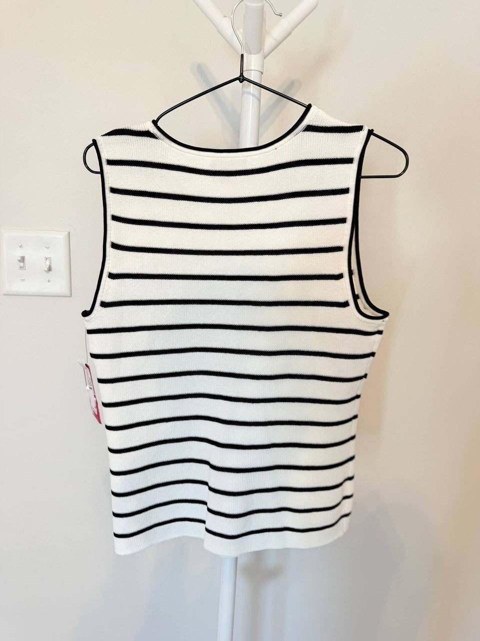 Vince Camuto Striped Sleeveless Blouse – Size L – NWT – $79