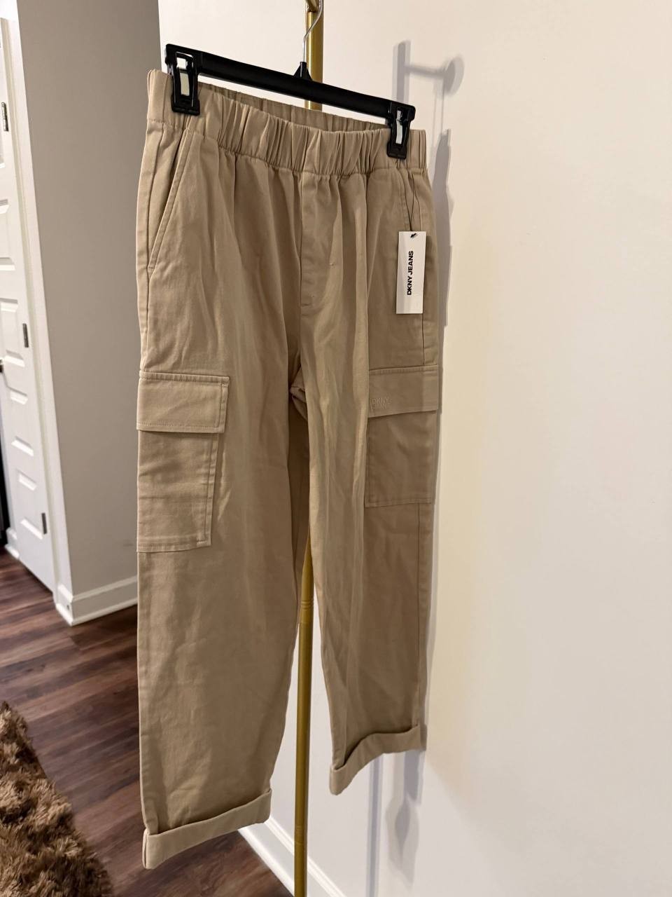 DKNY JEANS High‑Rise Pull‑On Cargo Jogger Pebble Size S NWT  msrp$89
