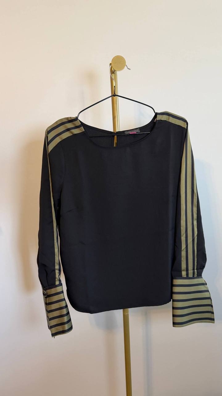 Vince Camuto Stripe Accent Boat Neck Top Black Long Sleeve Cuffs Size S NWT $89