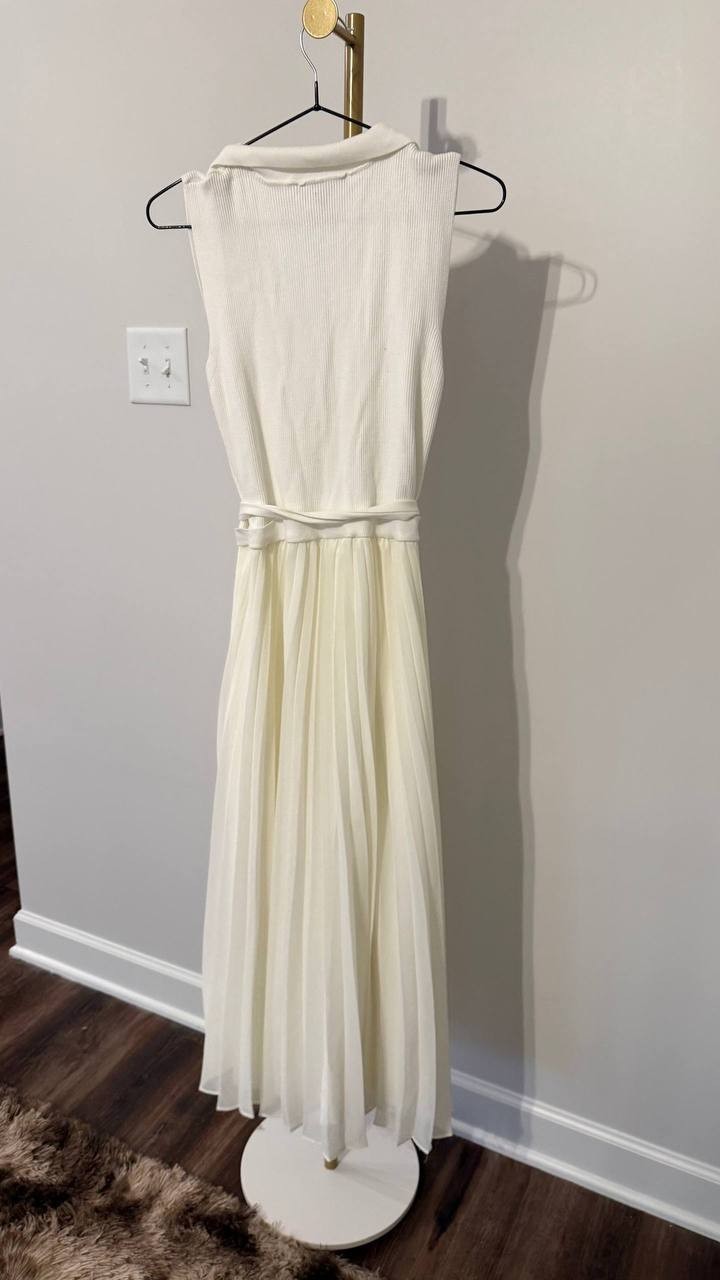 Ellen Tracy Ivory Sleeveless Pleated Dress Size L with Belt Good Pre-Owned
