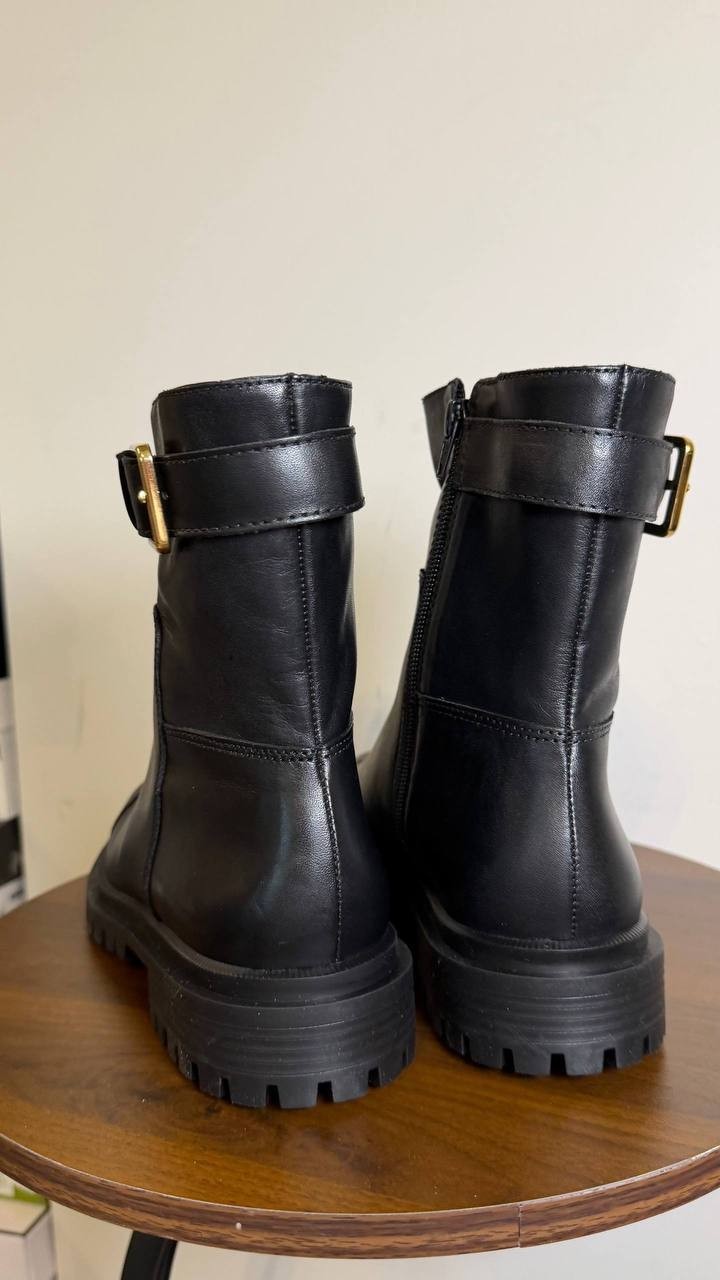 Arezzo Black Leather Booties 8B New in Box MSRP $159