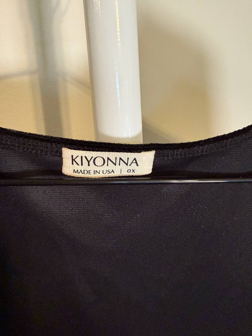 Kiyonna Odette Velvet Faux Wrap Top – Size 0X – NWT