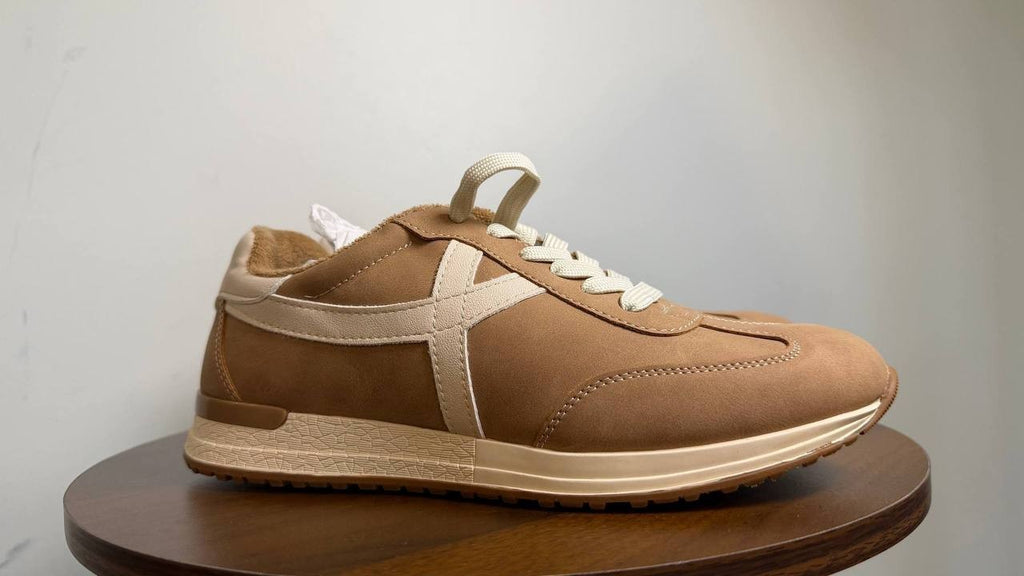 DV Dolce Vita Joque Sneakers 7.5 Camel Smooth Retro Memory Foam NIB msrp$69