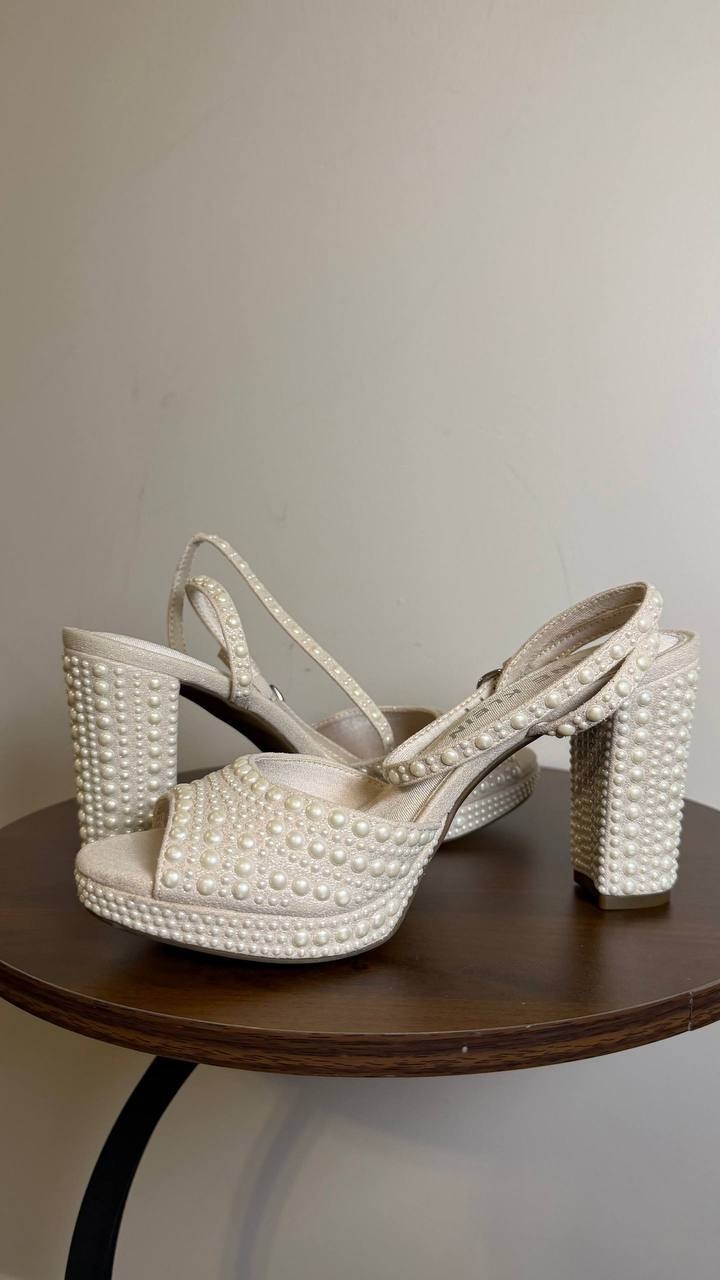 Anne Klein Dress Sandals 6M Bone Man-Made New in Box MSRP $119