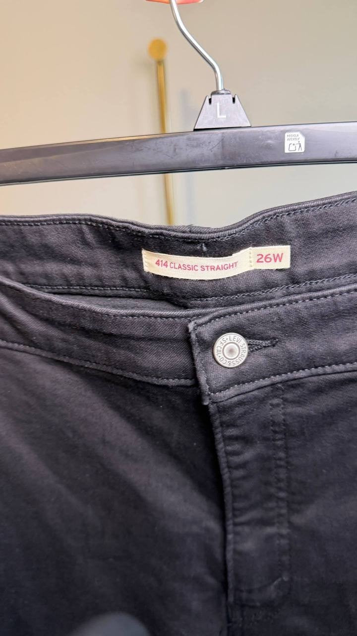 Levi’s 414 Classic Straight Leg Mid Rise Jeans Soft Black 26W NWT $59.50