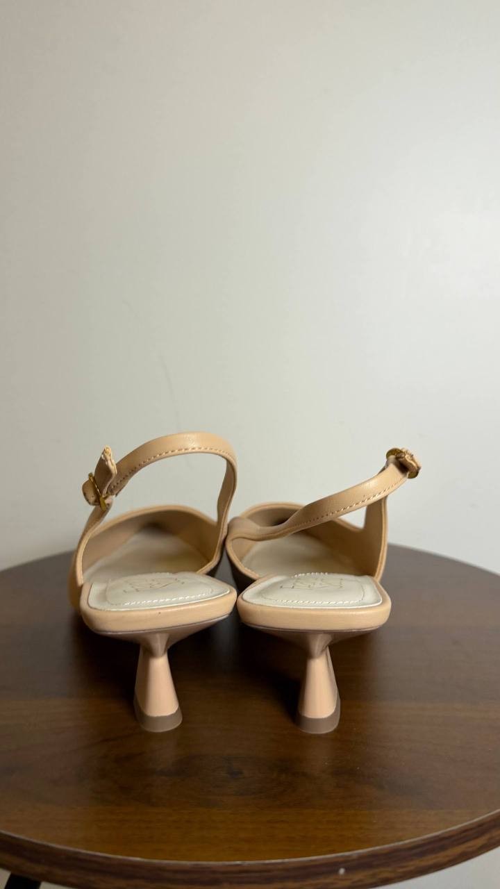Franco Sarto Nude Slingback Pumps 8M NIB MSRP $115
