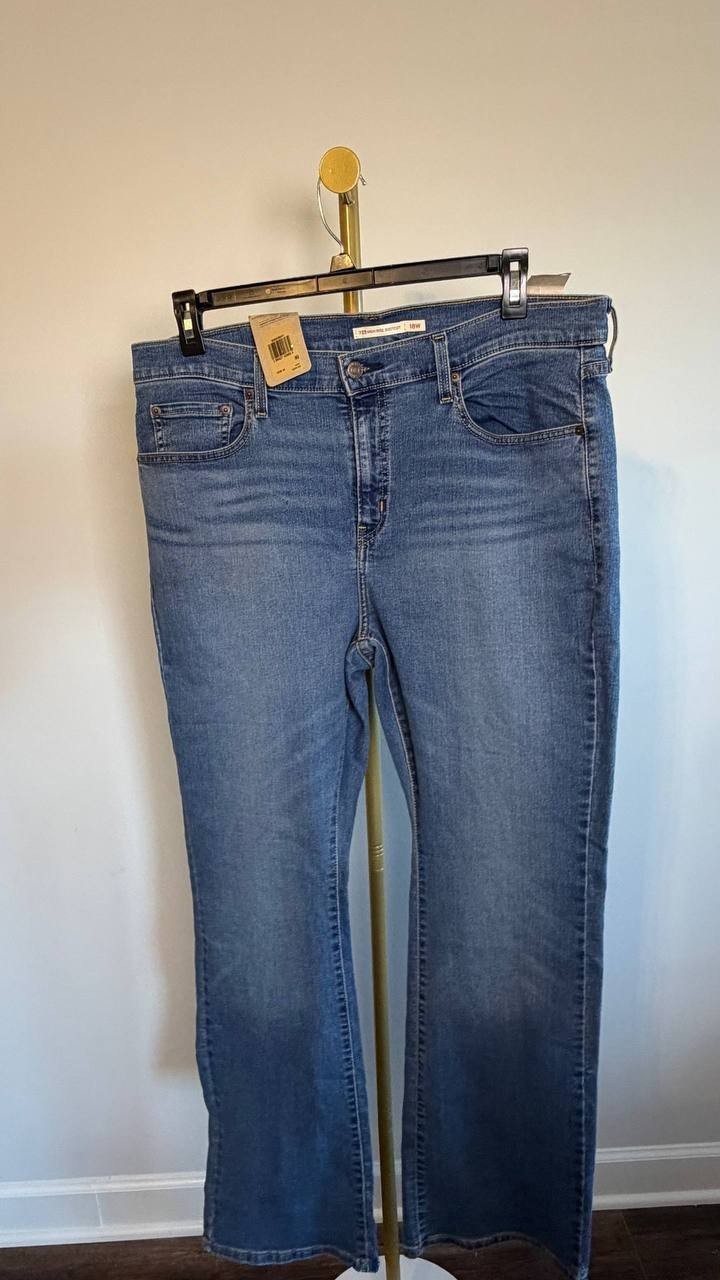 Levi’s 725 High Rise Bootcut Jeans Indigo 18W NWT $69.50