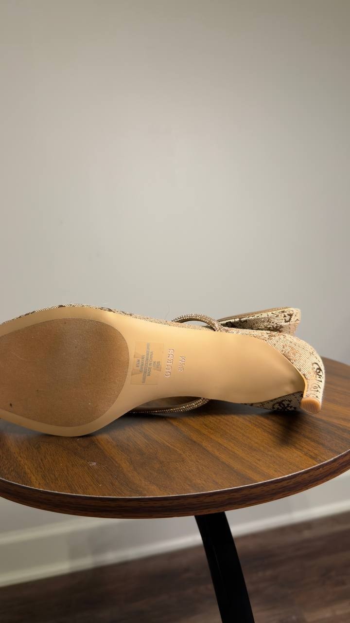 Guess  Thong  Dress  Sandals  Beige  8.5M  New  $99