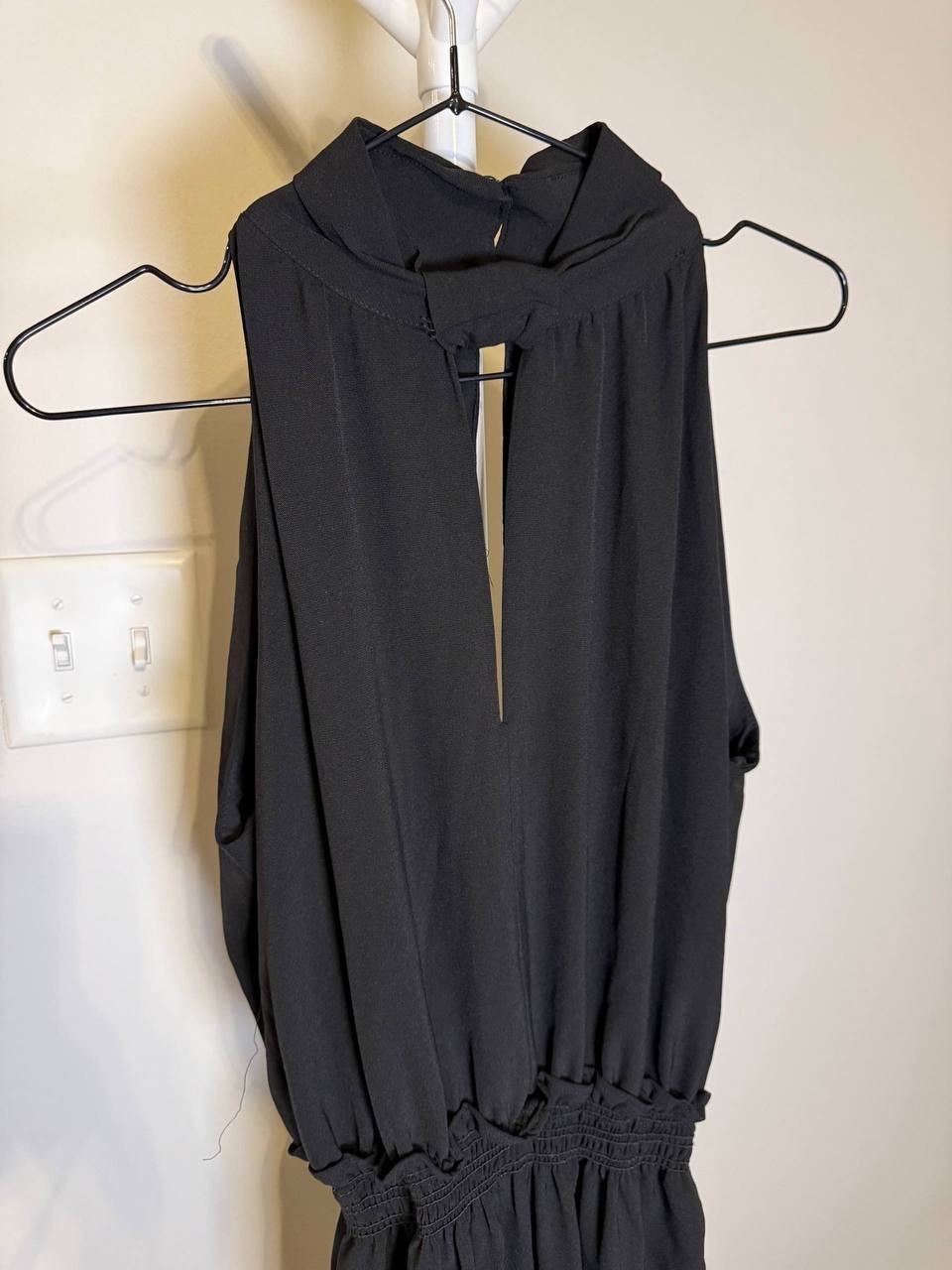 Max Studio Mock‑Neck Sleeveless Stretch Crepe Jumpsuit – Size S – NWT