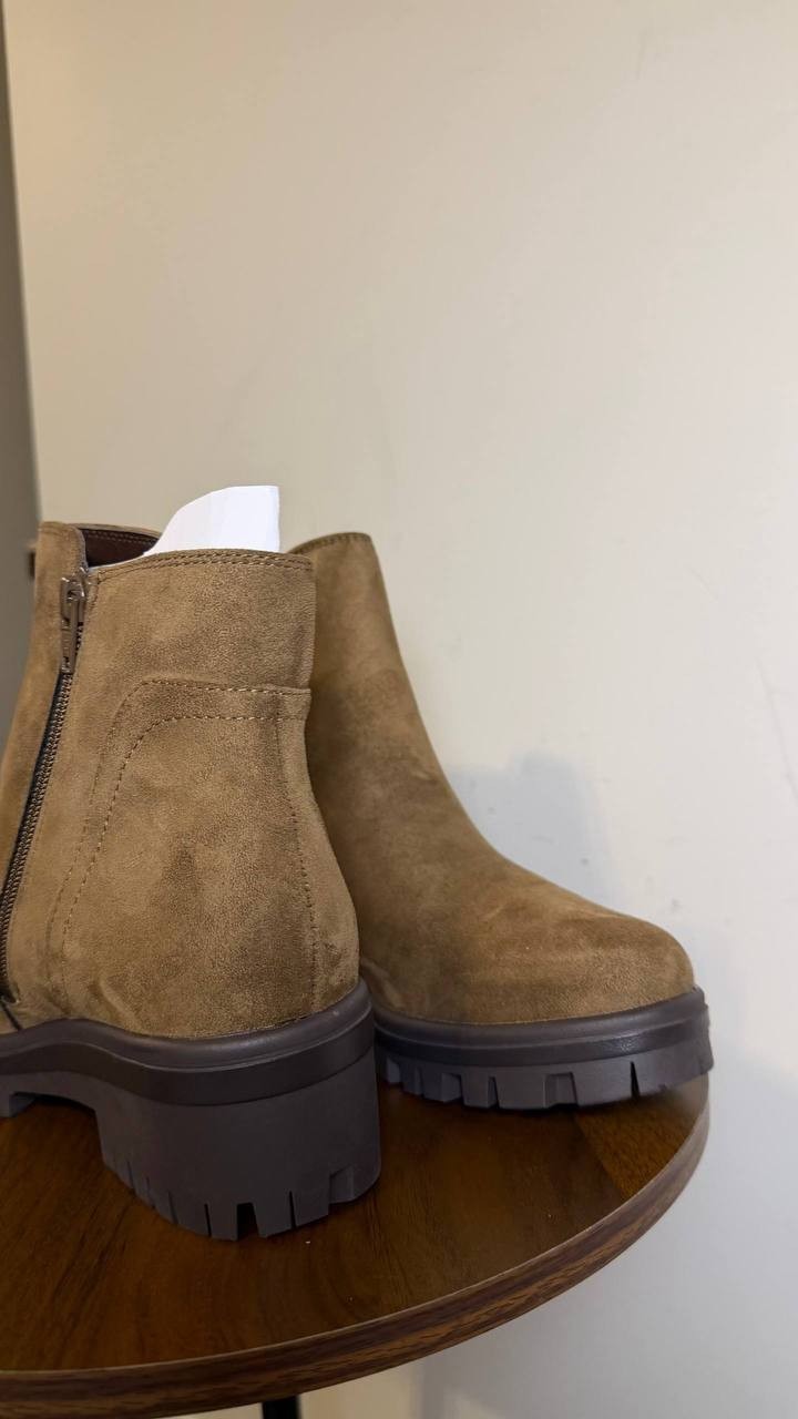 White Mountain Dark Taupe Polyurethane Block Heel Booties 8M NIB MSRP $99