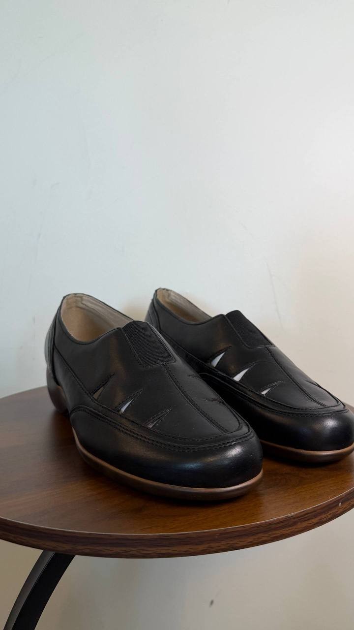 Easy Spirit Daisie Women’s Cutout Slip-On Flats Black 9.5M Leather $105 NWB