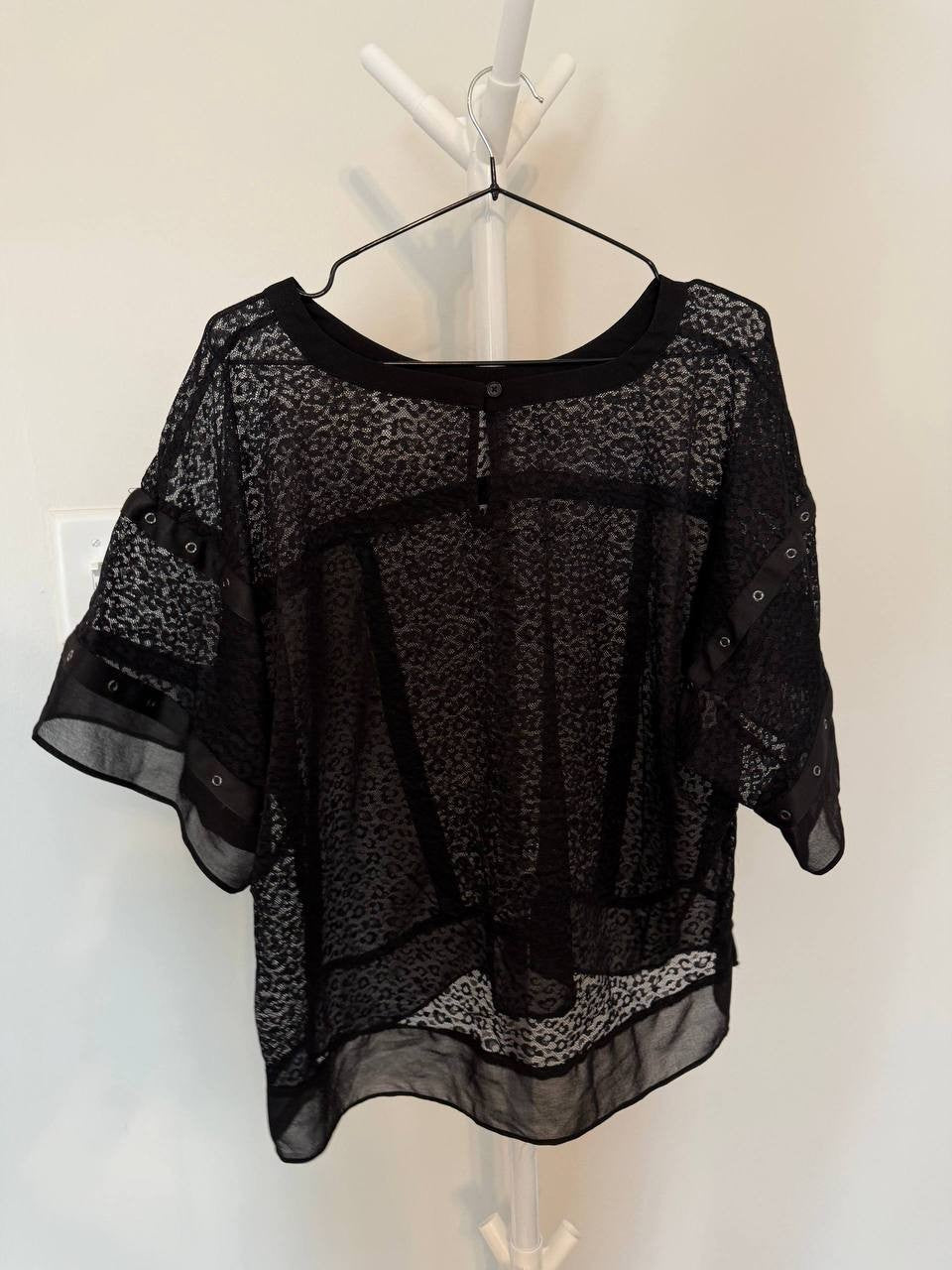 DKNY Leopard Mesh Short‑Sleeve Flowy Box Top – Size XL – NWOT – $109