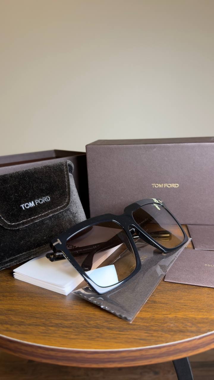 Tom Ford FT0764 Sabrina‑02 Geometric Sunglasses Shiny Black OS NWT $495