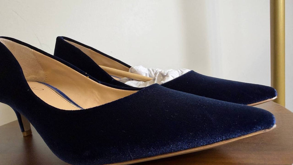 Jewel Badgley Mischka Enola Velvet Kitten Heel Pumps Navy Women’s 8 NWB $99
